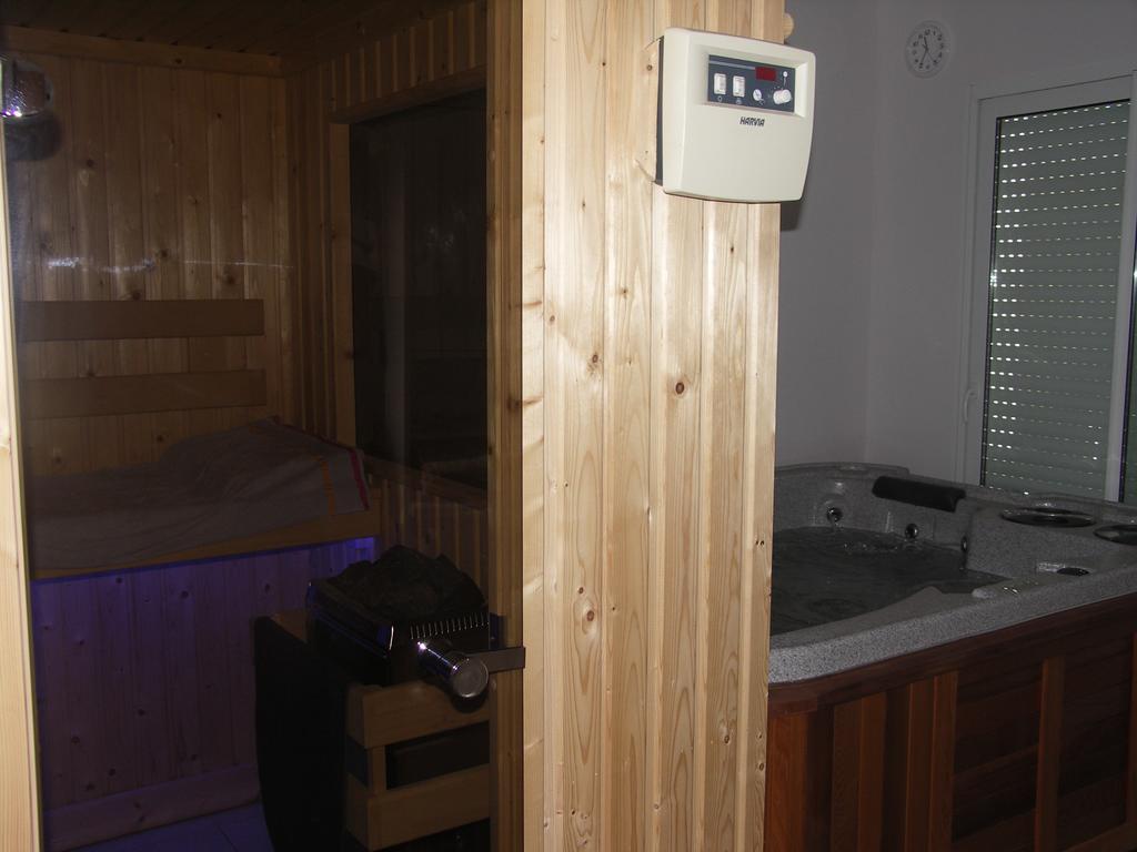 Chambres D'Hotes Le Saint O Detente Exterior photo